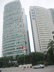 小出貿易（深圳）オフィスのあるビル群